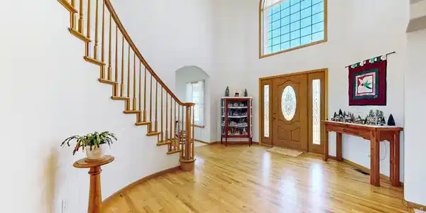 Image 3: Foyer Image 3: Foyer