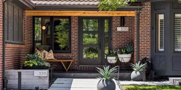 Image 4: Incredible Curb Appeal Image 4: Incredible Curb Appeal