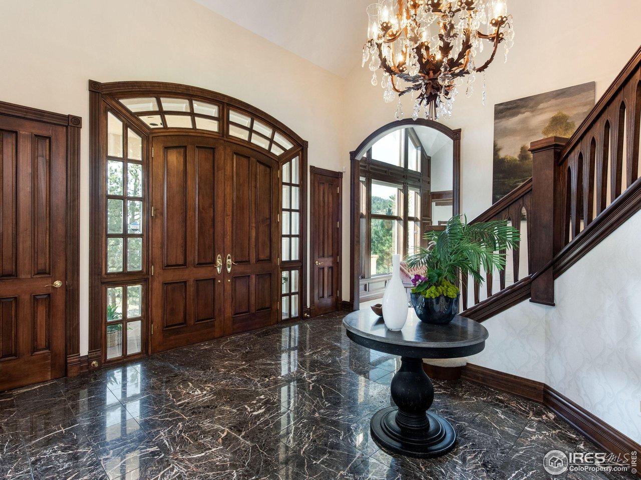 Image 3: 4 Bedrooms & 5 Baths