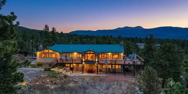 18165 Alta Vista Dr