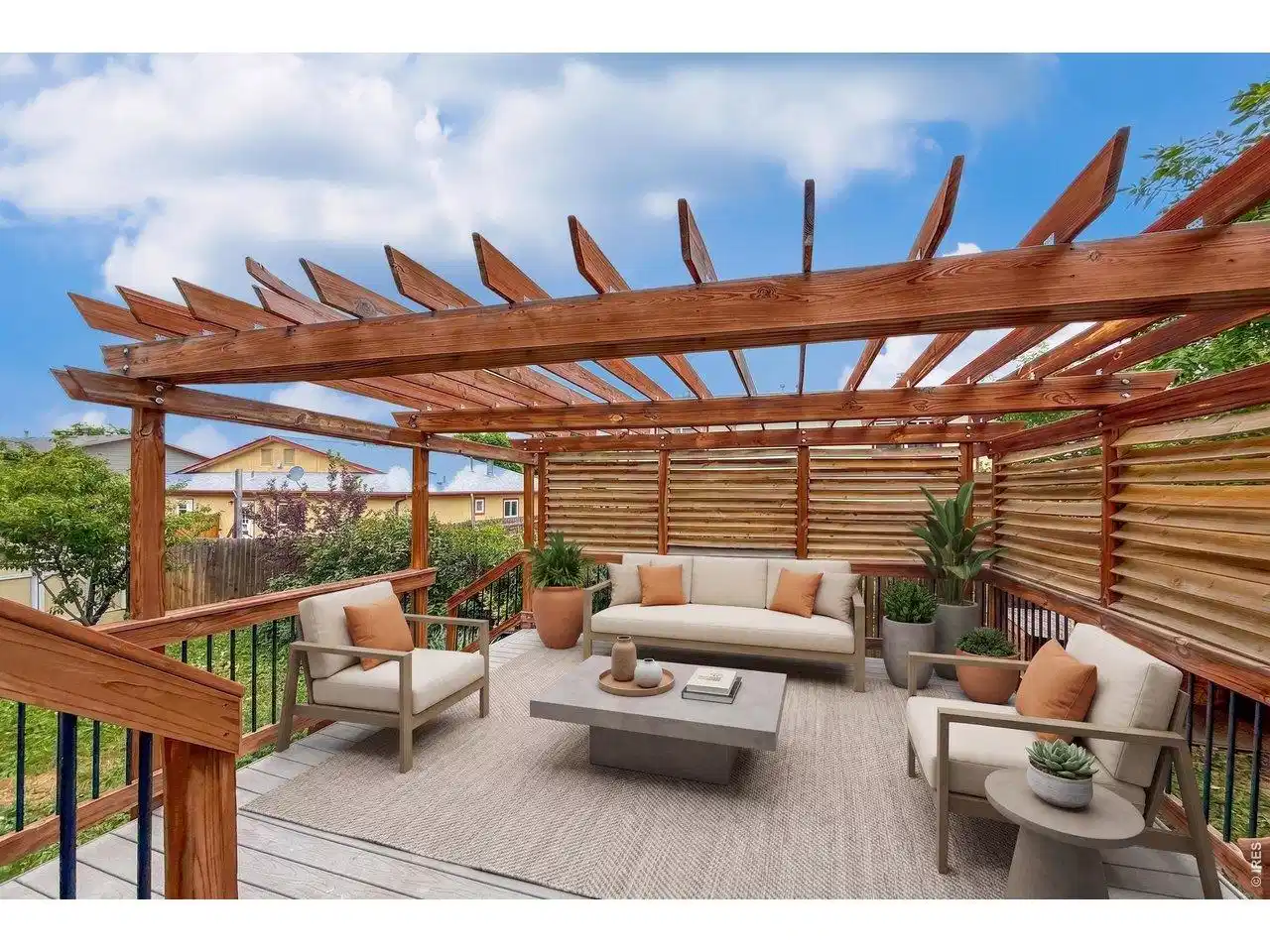 Image 1: Outdoor living at it's best! Image 1: Outdoor living at it's best!