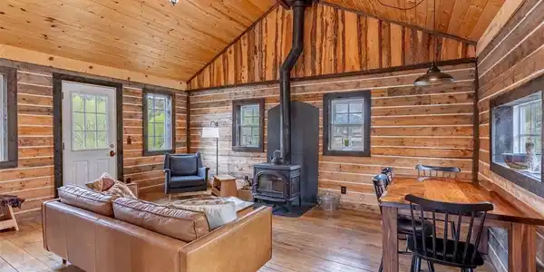 Image 3: Fantastic vaulted ceiling Image 3: Fantastic vaulted ceiling