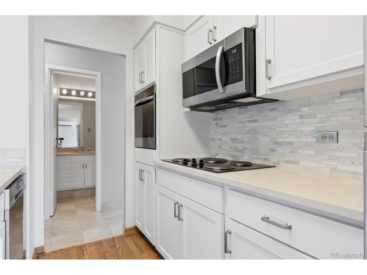 Image 3: Bright updated kitchen