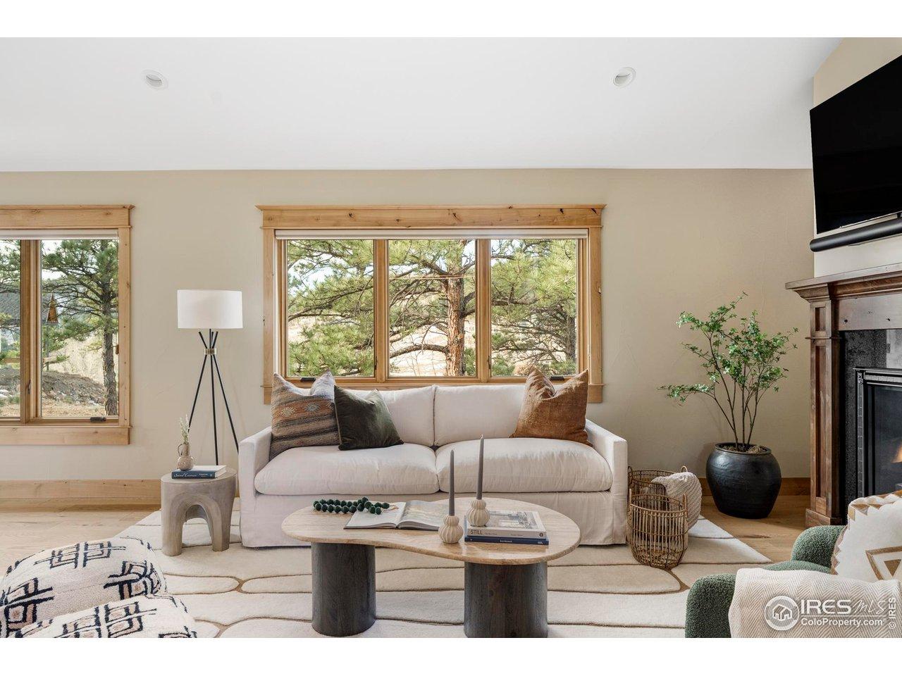 Image 3: Living room. Image 3: Living room.