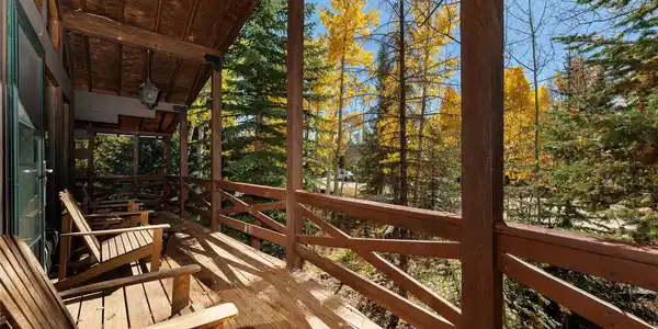 Image 4: Elevated Deck Image 4: Elevated Deck