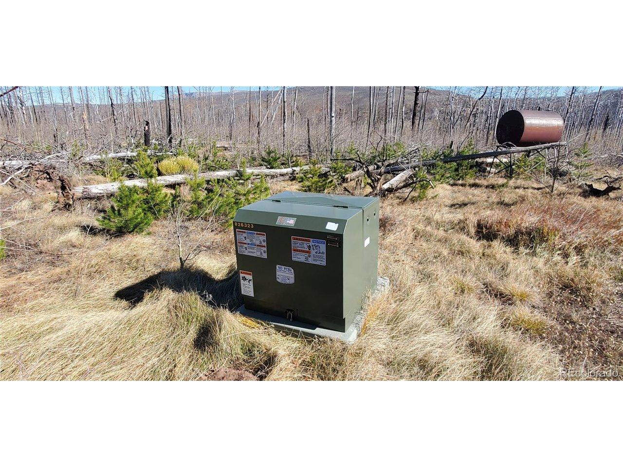 Image 3: Electricity on lot line Image 3: Electricity on lot line