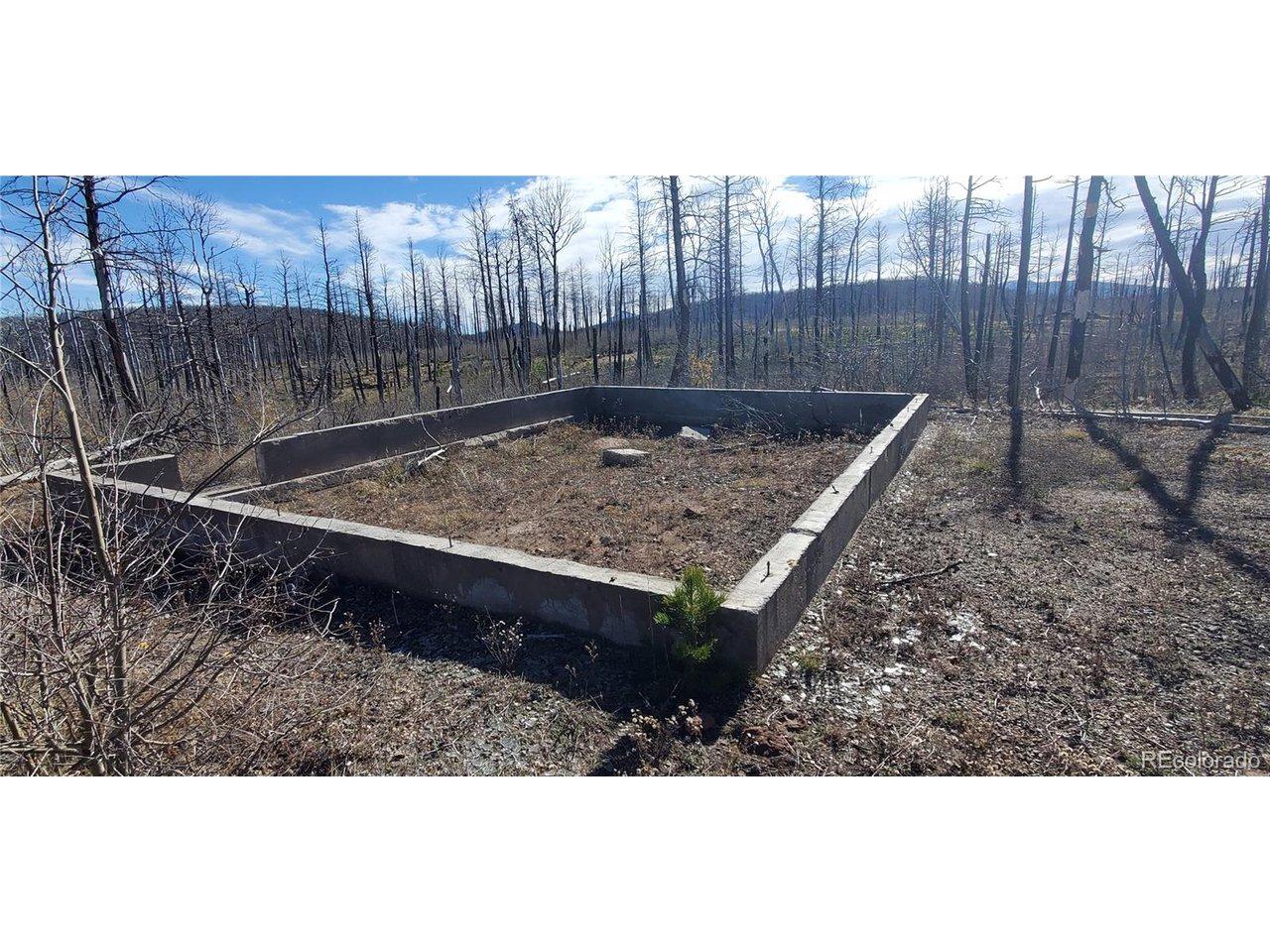 Image 4: Foundation of home remaining Image 4: Foundation of home remaining