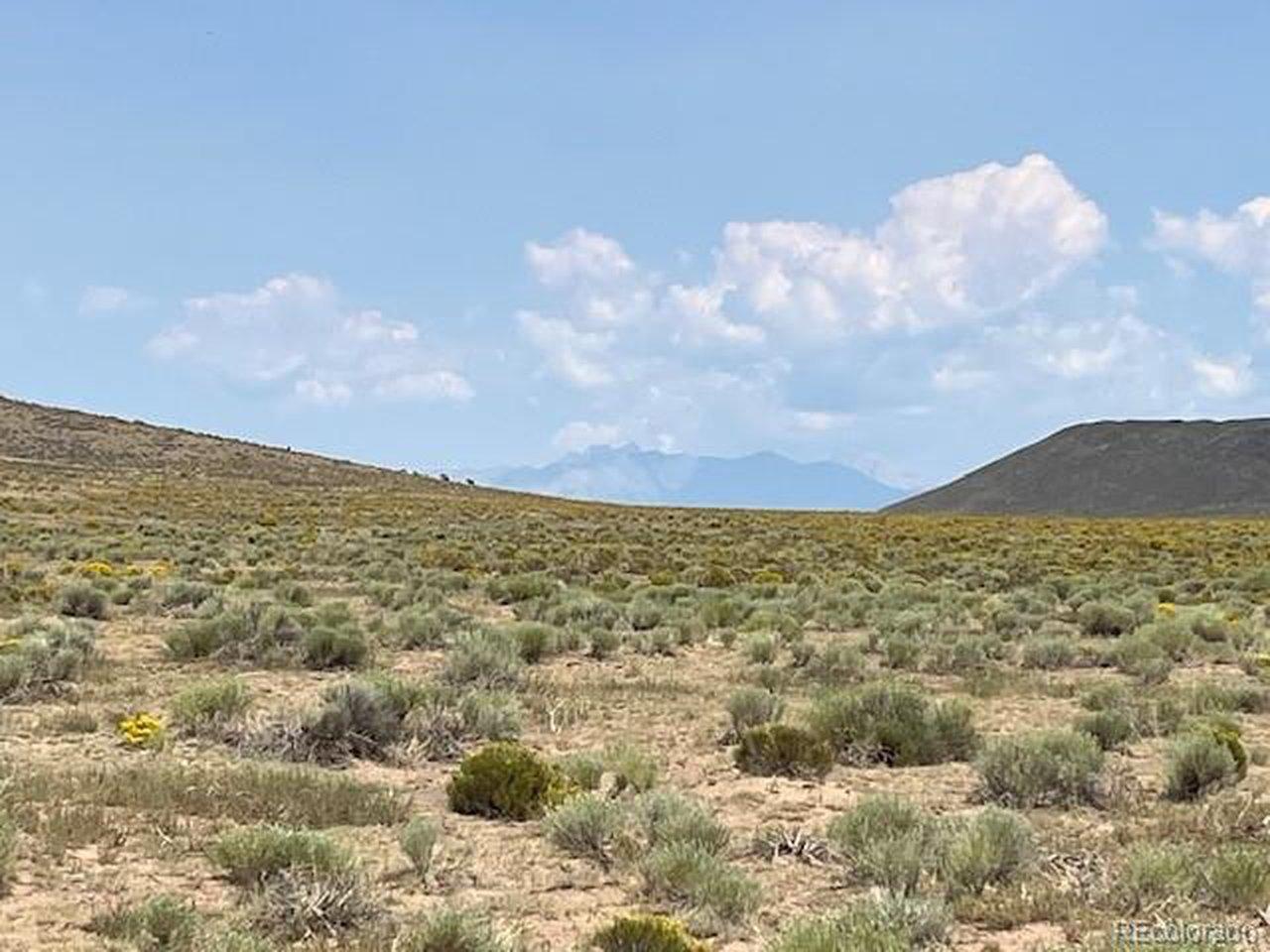 Image 4: Mt Blanca and Little Bear in the distance. Image 4: Mt Blanca and Little Bear in the distance.