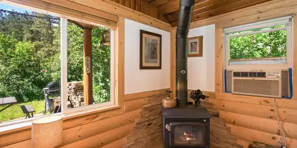 Image 4: Super cozy with the wood burning stove