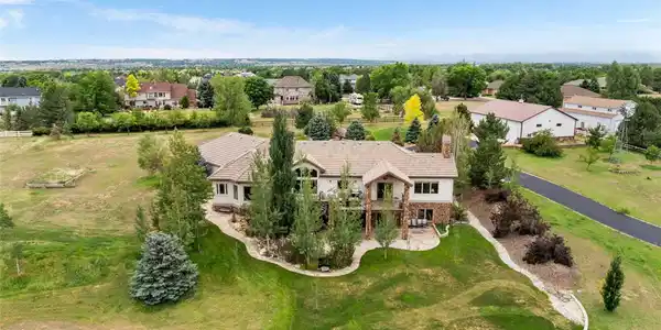 14870 Mariposa Ct