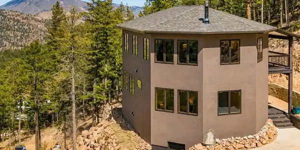 80 Lookout Dr