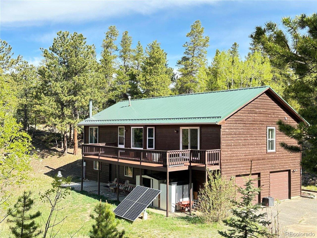 Image 1: Fully Updated home with full Southern Exposure!! Image 1: Fully Updated home with full Southern Exposure!!