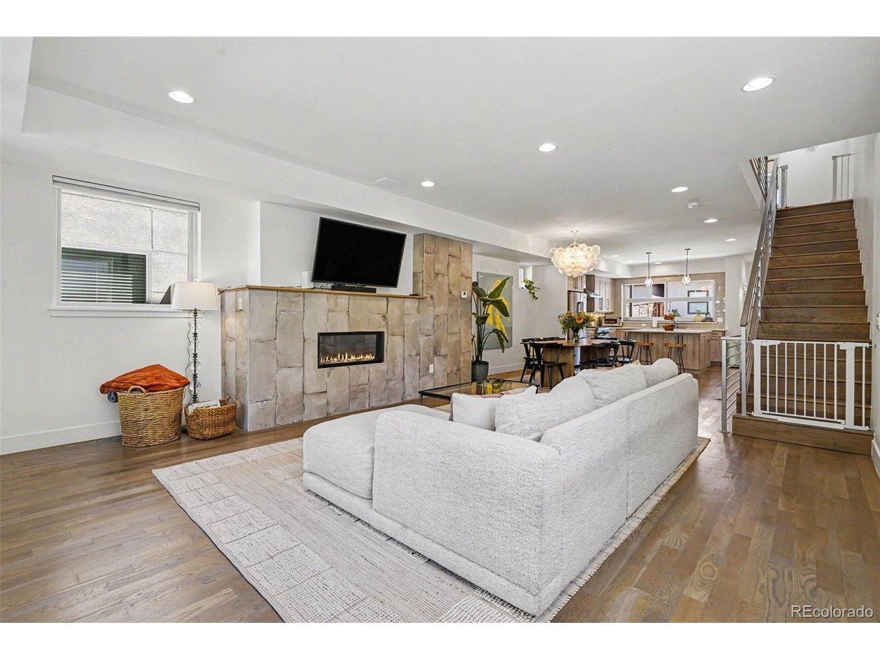 Image 3: Living Room Image 3: Living Room