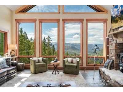 1720 Moss Rock