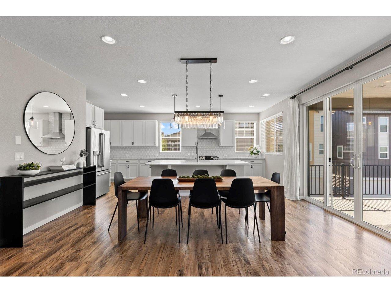 Image 2: Fabulous open floorplan is sunny and bright Image 2: Fabulous open floorplan is sunny and bright