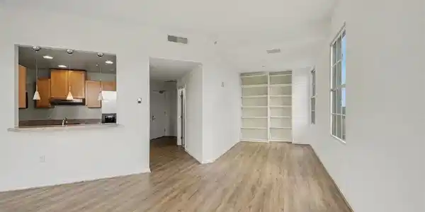 Image 3: Office / 2nd bedroom / Library