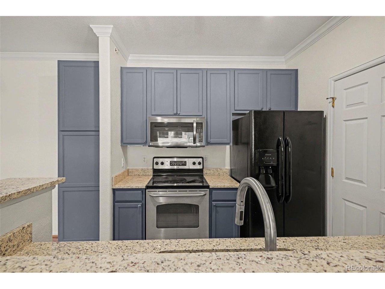 Image 4: All kitchen appliances included Image 4: All kitchen appliances included