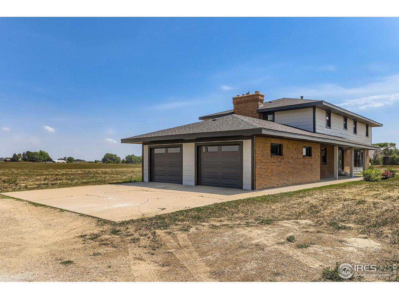Image 3: attached garage Image 3: attached garage
