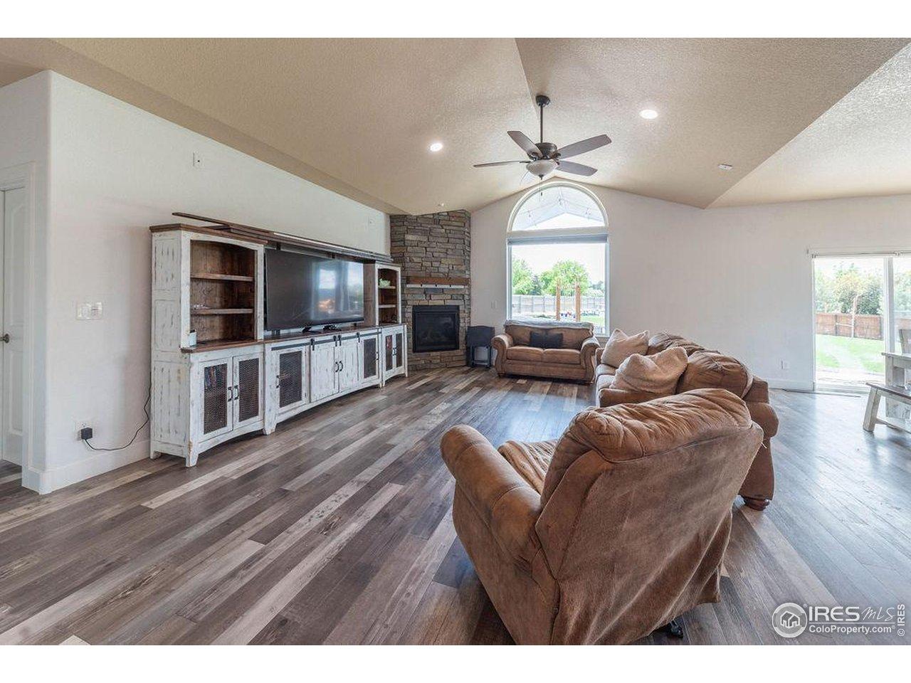 Image 4: living room Image 4: living room