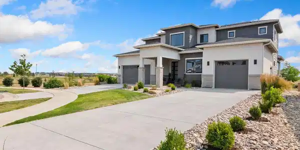 Image 2: Multigenerational Living!