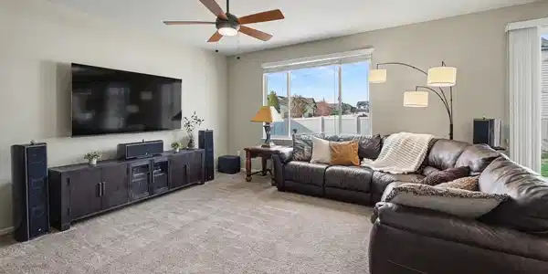 Image 4: Living Room Image 4: Living Room