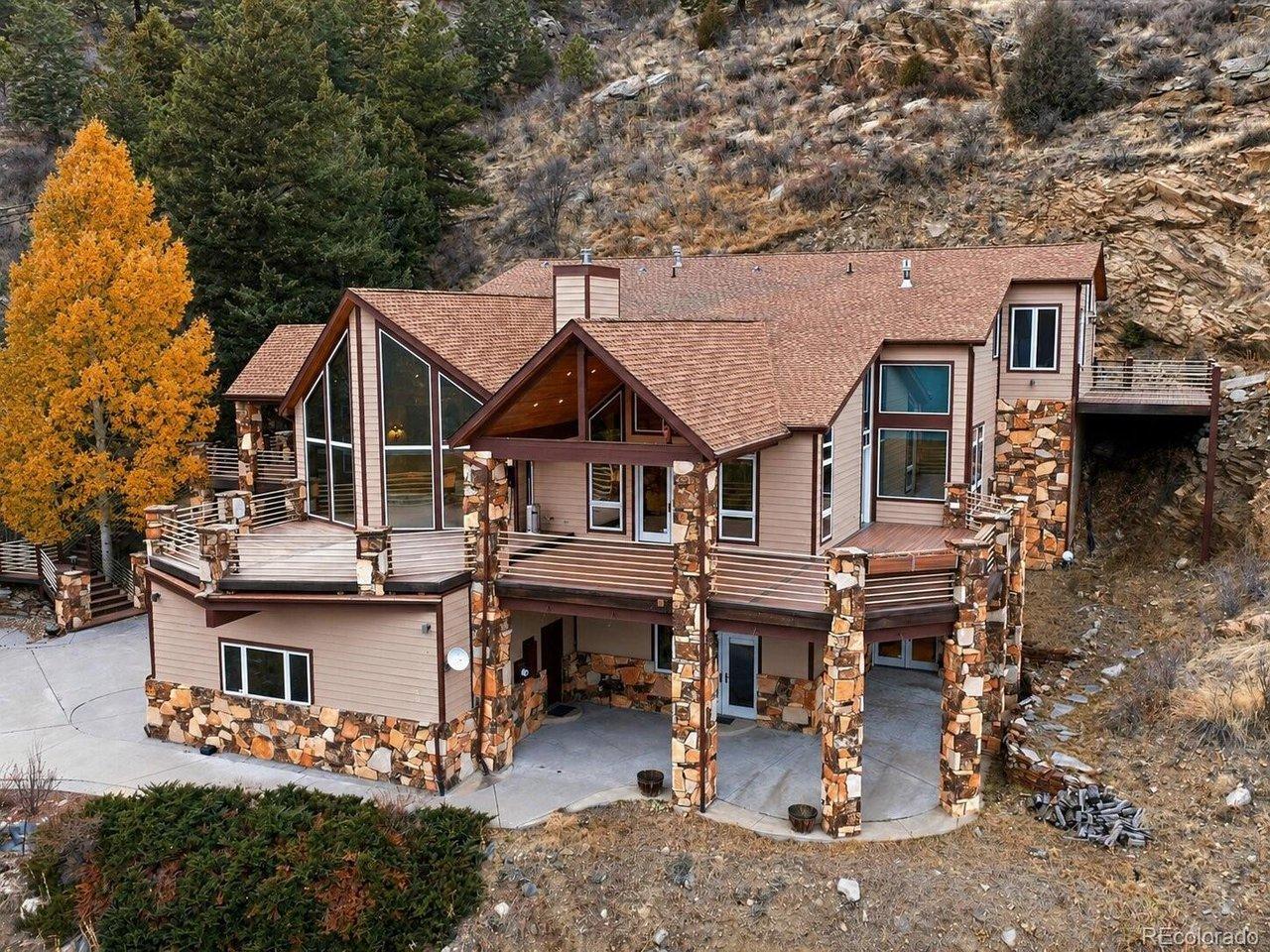 Image 1: Exclusive Mountain Luxury Home Image 1: Exclusive Mountain Luxury Home