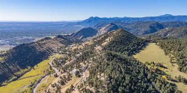 6109 Red Hill Rd