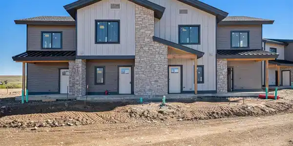 127 Granby Meadow Dr