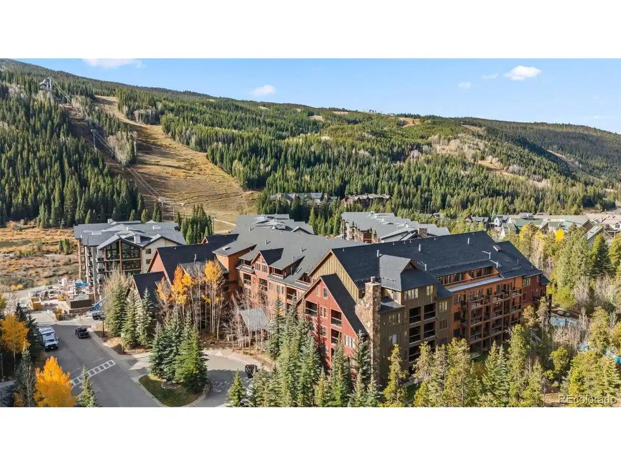 Image 1: Walk to the slopes Image 1: Walk to the slopes