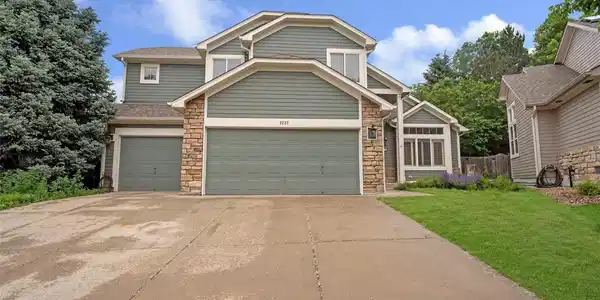 3237 W 113th