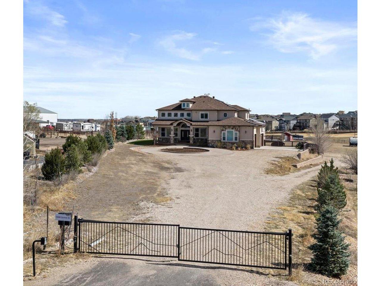 Image 2: Front gate to private residence Image 2: Front gate to private residence