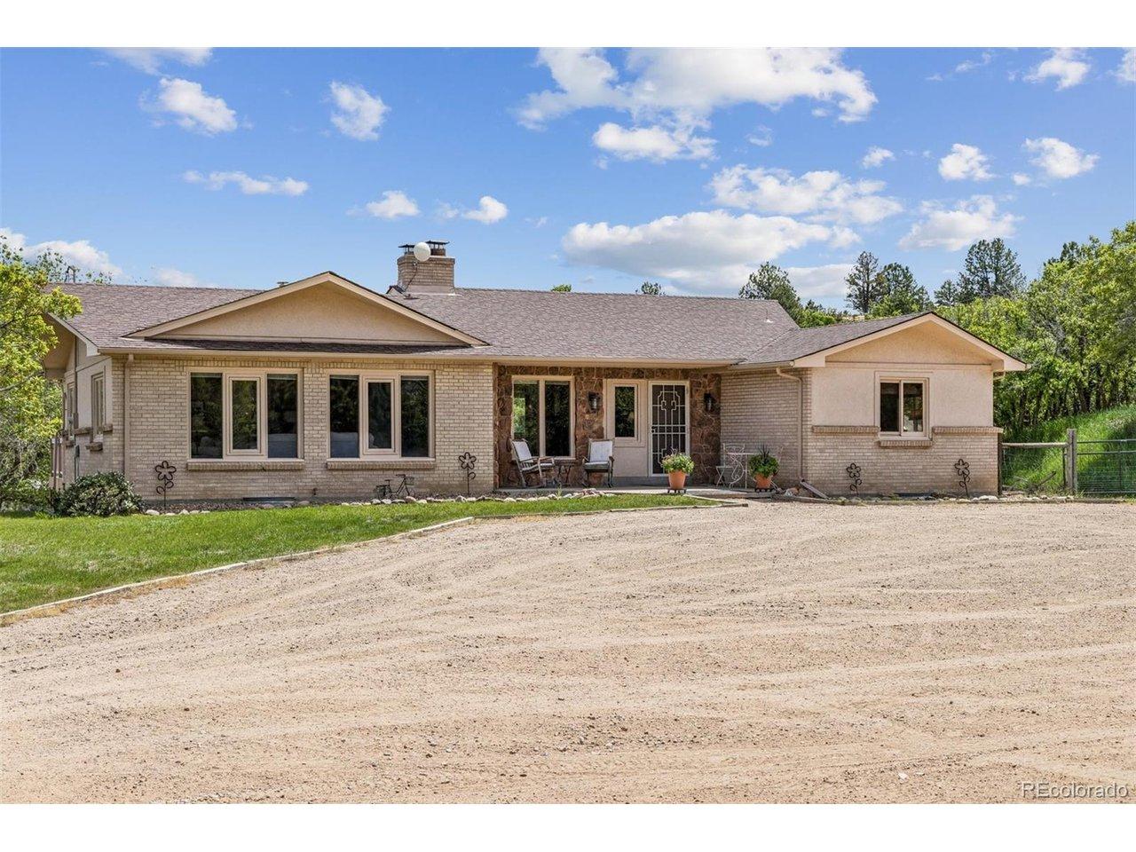 Image 3: Very charming ranch-style home Image 3: Very charming ranch-style home