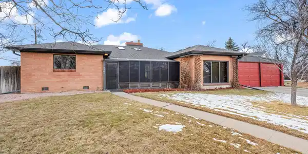 2001 Kline St