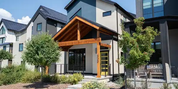468 E Arkansas St