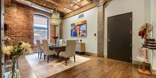 Image 3: Grand dining room with entrance and foyer Image 3: Grand dining room with entrance and foyer