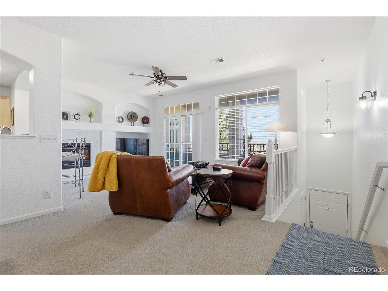 Image 4: Notice the closet next to front door. Perfect for guest and keeping space clean and neat!
