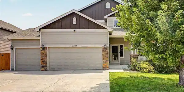 2720 Bridle Dr
