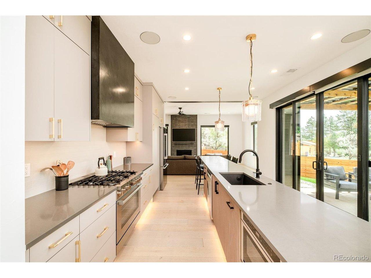 Image 4: Bosch appliances throughout Image 4: Bosch appliances throughout