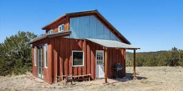 Image 2: 384 square feet cabin with loft and big mountain views Image 2: 384 square feet cabin with loft and big mountain views