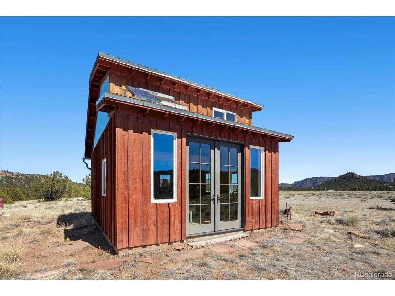Image 3: Off-Grid Mountain Paradise lofted Cabin Image 3: Off-Grid Mountain Paradise lofted Cabin