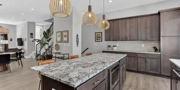 Image 2: Upgraded island & custom light fixtures