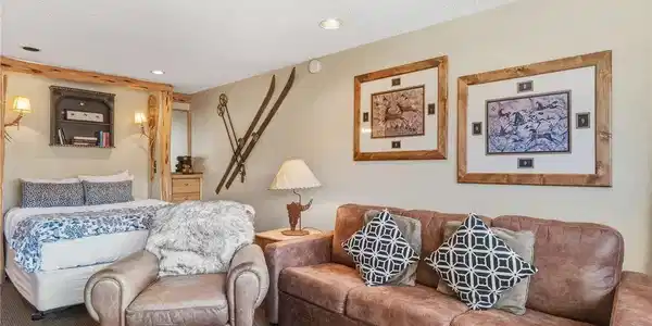 Image 2: Light and spacious studio in the heart of Breckenridge Image 2: Light and spacious studio in the heart of Breckenridge
