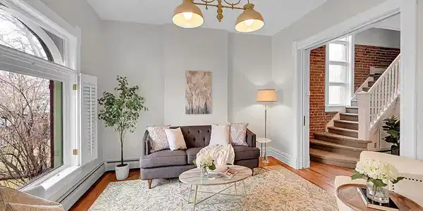 3424 N Marion