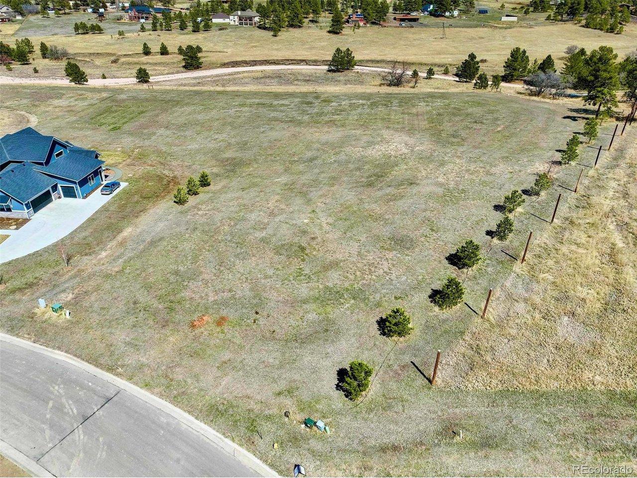 Image 3: Magnificent lot #38 in esteemed Fox Hill. Image 3: Magnificent lot #38 in esteemed Fox Hill.
