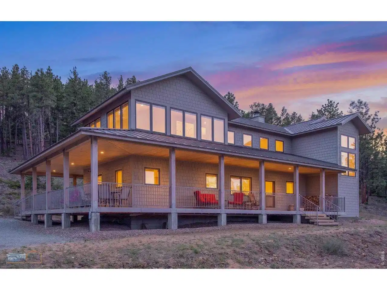 Image 1: Welcome to 942 Spruce Drive