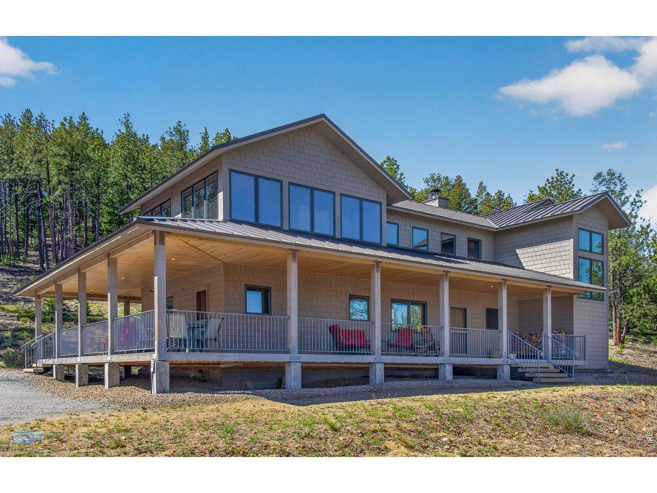 Image 2: Gorgeous Mountain Location Nestled on 11.3 acres Image 2: Gorgeous Mountain Location Nestled on 11.3 acres