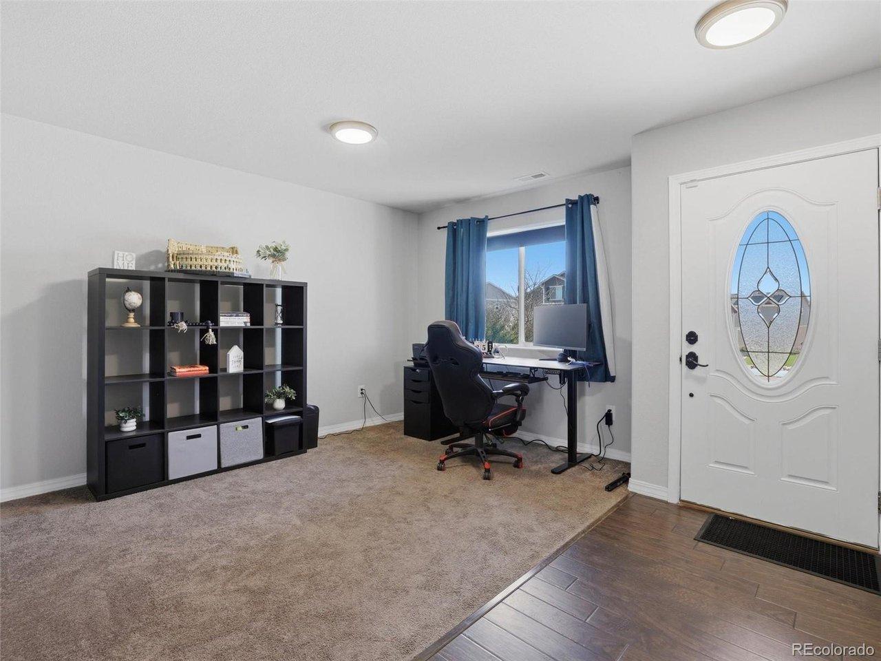 Image 3: Office Image 3: Office