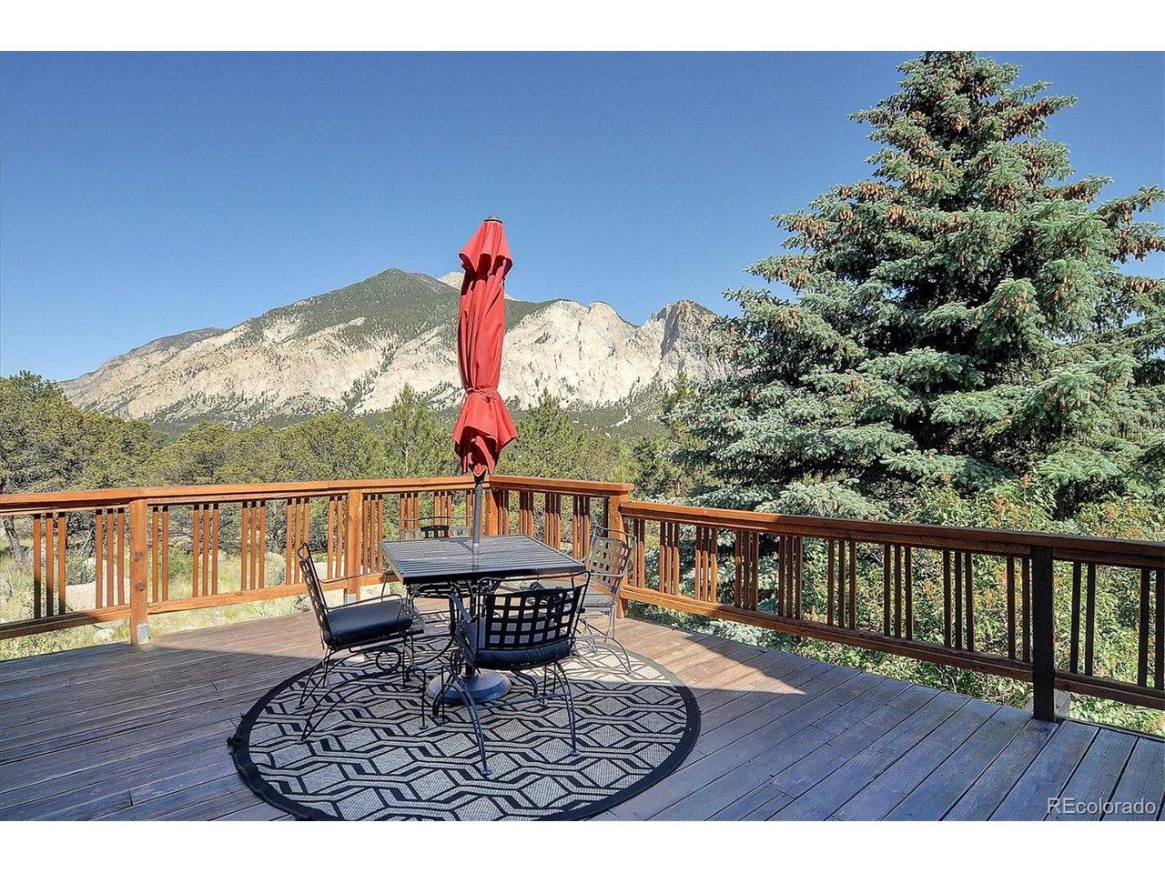 Image 2: West deck with views of the Chalk Cliffs