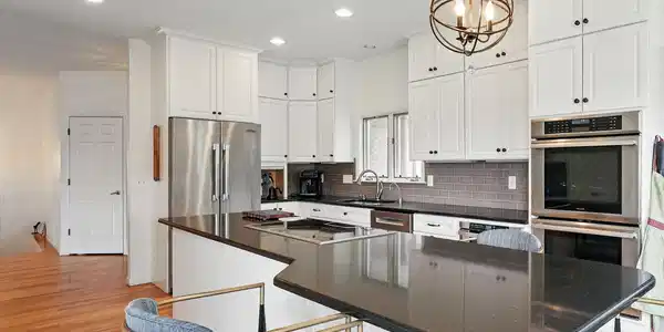 4212 E Orchard