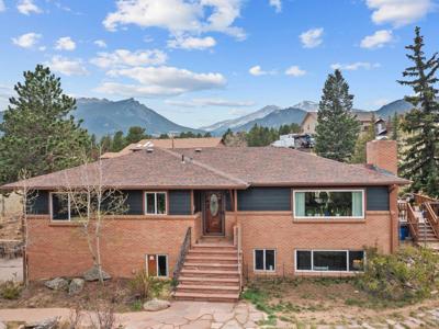 1451 Cedar Ln